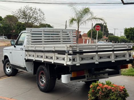 Chevrolet D-20 S / Luxe 3.9/4.0 Diesel