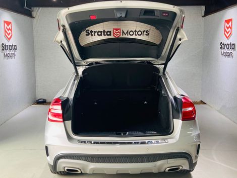 Mercedes GLA 250 Sport 2.0 TB 16V 4x2  211cv Aut.