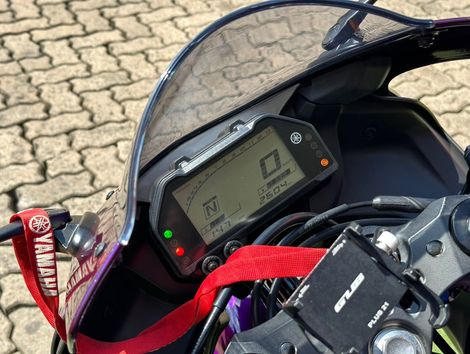 YAMAHA YZF R-3 321/ABS