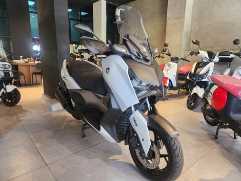  XMAX 250 CONNECT 