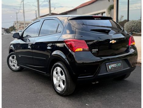 Chevrolet ONIX HATCH LT 1.4 8V FlexPower 5p Mec.