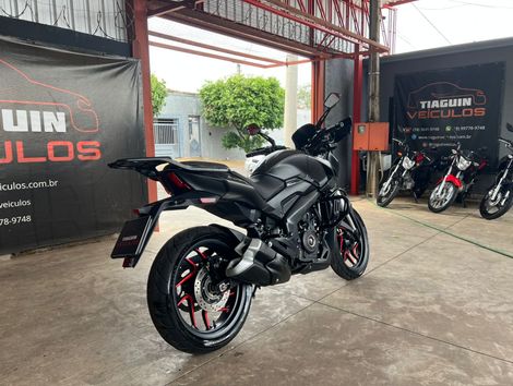 BAJAJ DOMINAR 400 