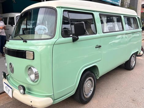 VolksWagen Kombi Standard/ Luxo/ Série Prata