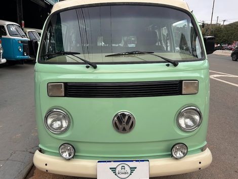 VolksWagen Kombi Standard/ Luxo/ Série Prata