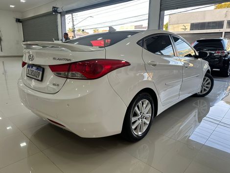 Hyundai Elantra GLS 1.8 16V Aut.