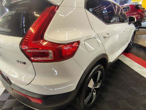 Volvo XC 40 T-5 MOMENTUM 2.0 252cv AWD