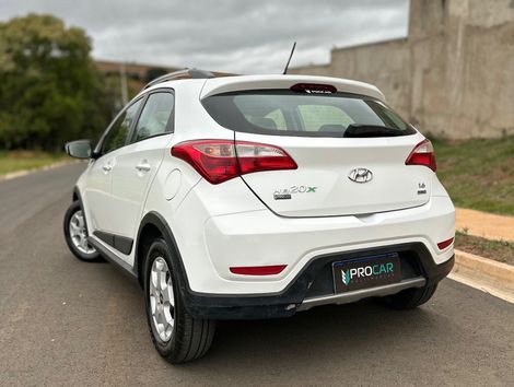 Hyundai HB20X Style 1.6 Flex 16v Mec.