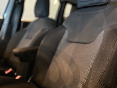 Jeep Renegade STD 1.8 4x2 Flex 16v Aut.