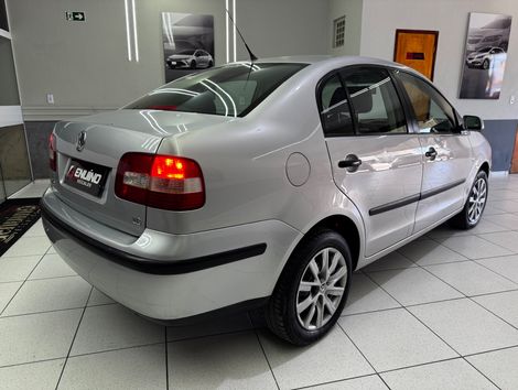 VolksWagen Polo Sedan 1.6 Mi Total Flex 8V 4p