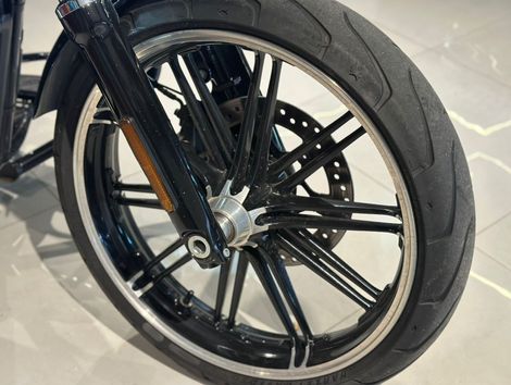Harley SOFTAIL BREAKOUT FXBRS