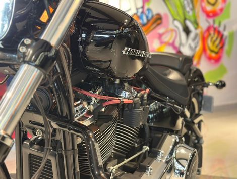 Harley SOFTAIL BREAKOUT FXBRS
