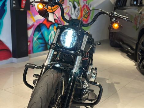 Harley SOFTAIL BREAKOUT FXBRS