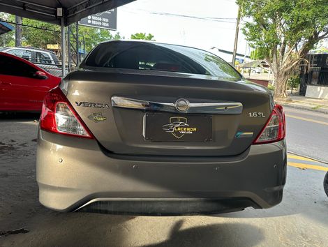 Nissan VERSA SL 1.6 16V FlexStart 4p Aut.