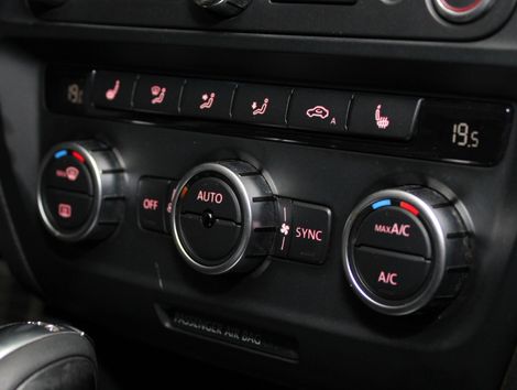 VolksWagen JETTA Highline 2.0 TSI 16V 4p Tiptronic