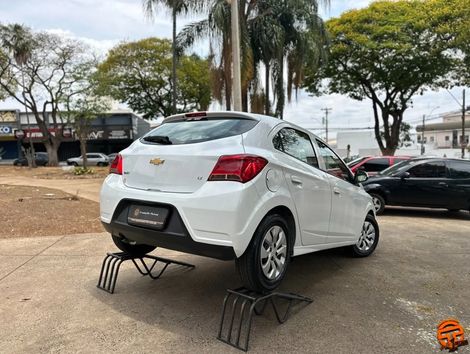 CHEVROLET 1.0 MPFI LT 8V FLEX 4P MANUAL