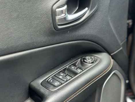 Jeep COMPASS LONGITUDE 2.0 4x2 Flex 16V Aut.