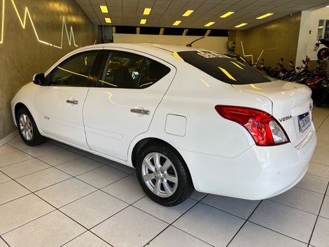 Nissan VERSA SL 1.6 16V Flex Fuel 4p Mec.