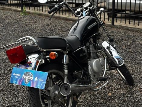 SUZUKI INTRUDER 125