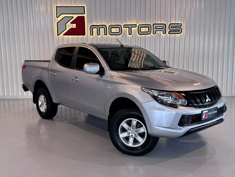 Mitsubishi L200 Tri. Outd. GLX 2.4 CD 4x4 Die. Mec.