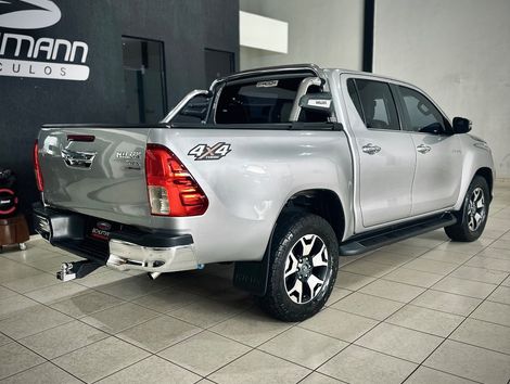 Toyota Hilux CD SRX 4x4 2.8 TDI 16V Diesel Aut.