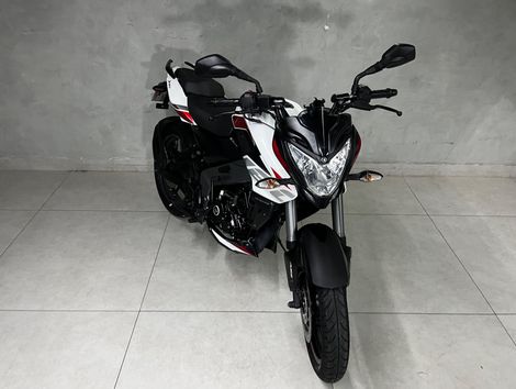 BAJAJ DOMINAR 160