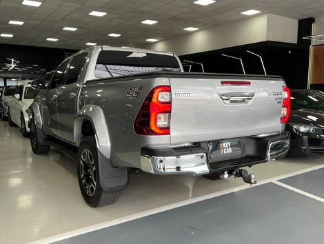 Toyota Hilux CD SRX Plus 4x4 2.8 TDI Die. Aut.