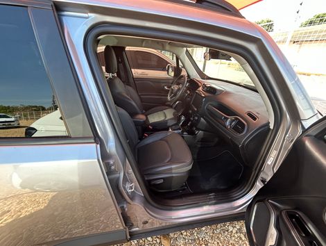 Jeep Renegade Long. T270 1.3 TB 4x2 Flex Aut.