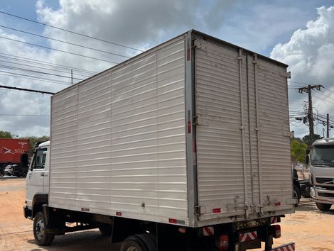 VOLKSWAGEN 8-150 E Delivery 2p (diesel)