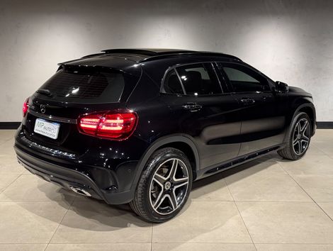 Mercedes GLA 250 Sport 2.0 TB 16V 4x2  211cv Aut.