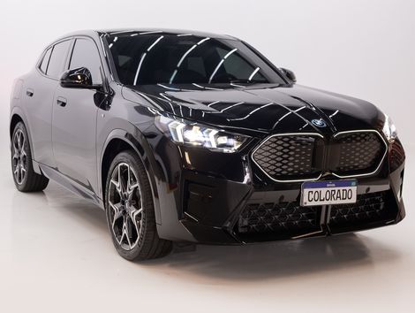 BMW iX 2 xDrive 30 M Sport (Elétrico)