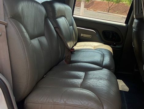 Chevrolet Silverado G. Blazer DLX/ Std 4.2 Dies.TB