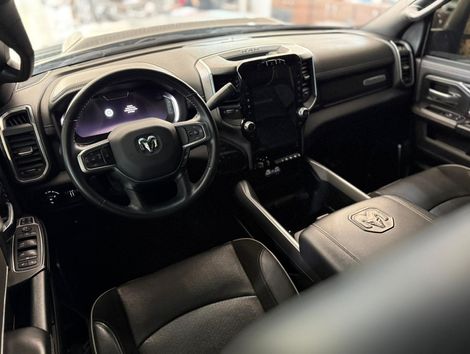 RAM 2500 LARAM. 6.7 NIGHT ED. TB CD 4x4 Die.