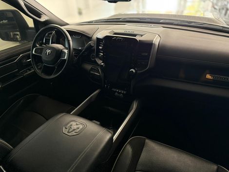 RAM 2500 LARAM. 6.7 NIGHT ED. TB CD 4x4 Die.