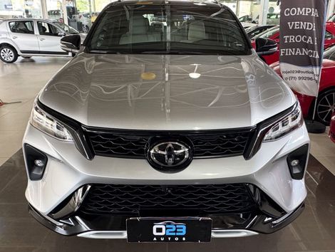 Toyota Hilux SW4 Diamond 2.8 TB 4x4 Die. Aut.