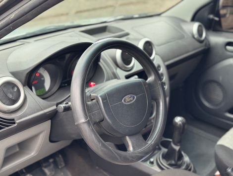 Ford Fiesta Sed. 1.6 8V Flex 4p