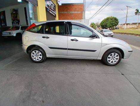 Ford Focus 1.6 S/SE/SE Plus Flex 8V/16V  5p