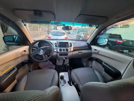 Mitsubishi L200 Triton GLX 3.2 CD TB Int.Diesel Mec