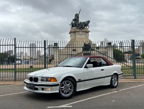 BMW 325i