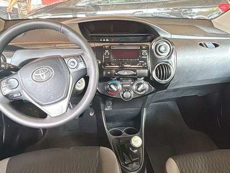 Toyota ETIOS X Plus Sedan 1.5 Flex 16V 4p Mec.