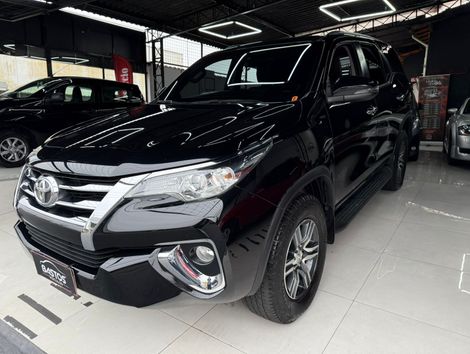 Toyota Hilux SW4 SRV 4x2 2.7 Flex 16V Aut.