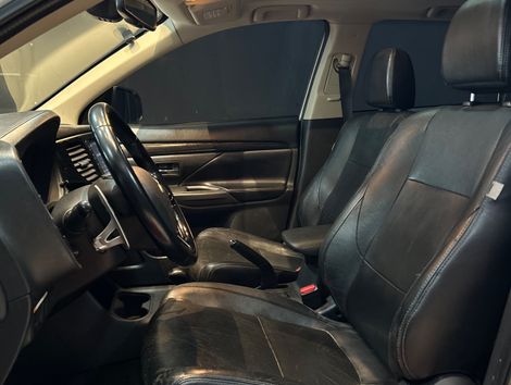 Mitsubishi OUTLANDER 2.2 165cv Diesel Aut.