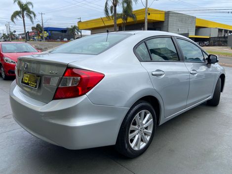 Honda Civic Sedan LXS 1.8/1.8 Flex 16V Aut. 4p
