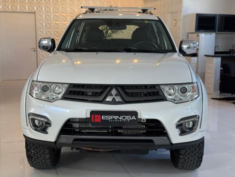 Mitsubishi Pajero HPE 3.2 4x4 T.I. Dies. 5p Aut.