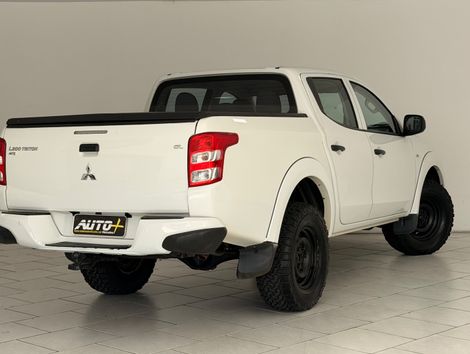 Mitsubishi L200 Tri. Outd. GLX 2.4 CD 4x4 Die. Mec.