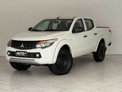 Mitsubishi L200 Tri. Outd. GLX 2.4 CD 4x4 Die. Mec.