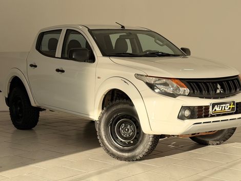 Mitsubishi L200 Tri. Outd. GLX 2.4 CD 4x4 Die. Mec.
