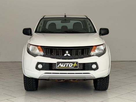 Mitsubishi L200 Tri. Outd. GLX 2.4 CD 4x4 Die. Mec.