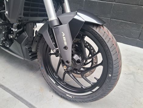 BAJAJ DOMINAR 250