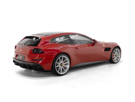 Ferrari GTC4 LUSSO T V8 610cv