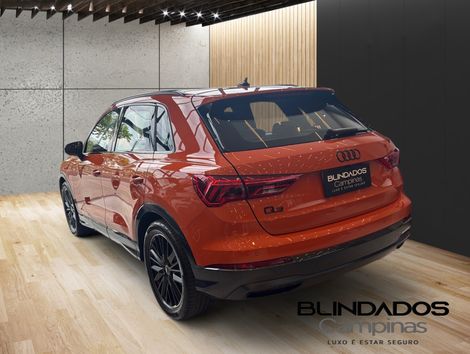 Audi Q3 Black Ed. 1.4 TFSI Flex/Black S-tron.